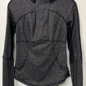Women’s Lululemon Pullover Sz 6 Gray